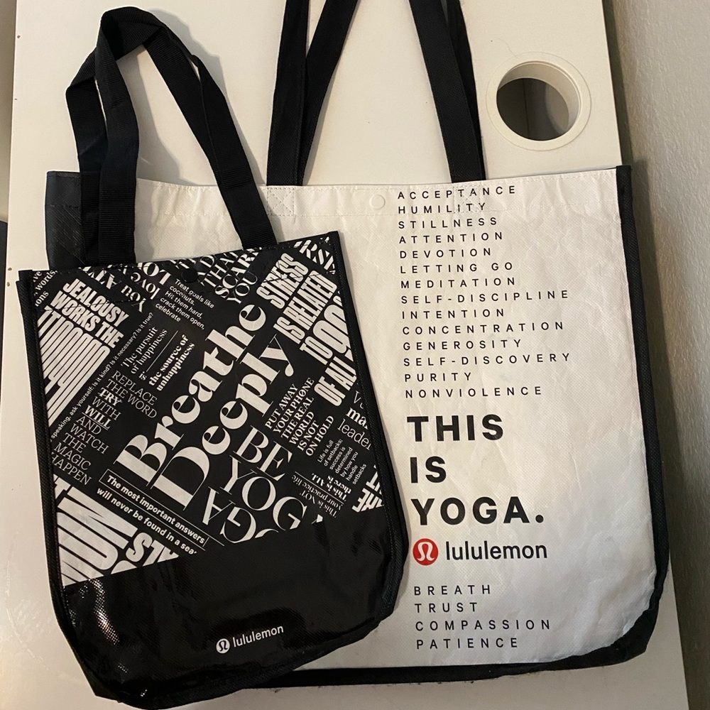 Bundle of 2 Reusable Lululemon Shopping Totes